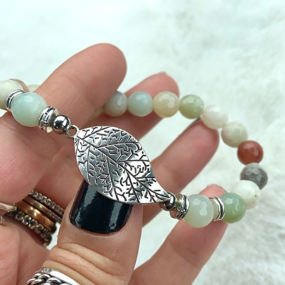 Leaf amazonite bracelet . Faceted amazonite gemstones beads silver leaf charm - Picture 3 of 10